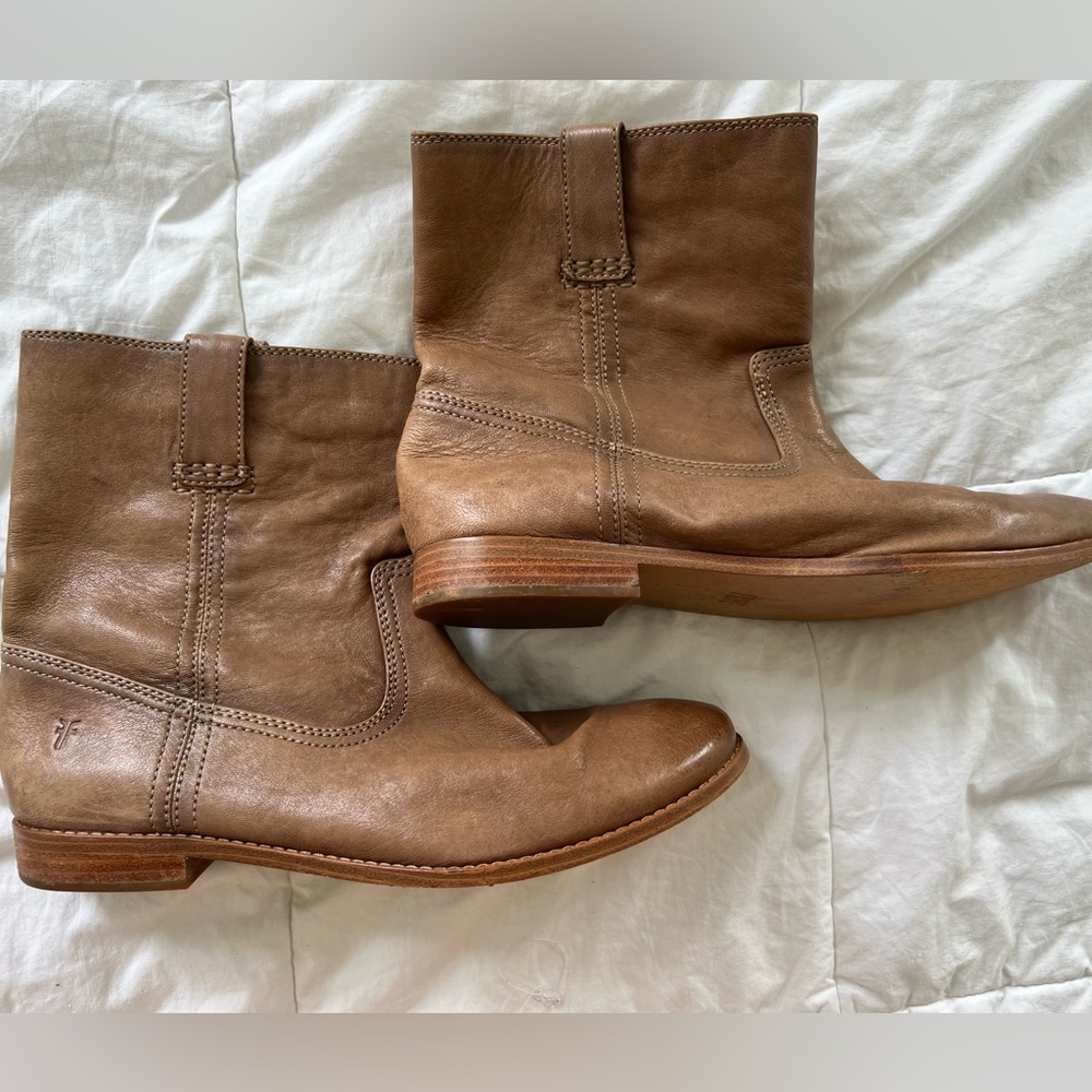 FRYE Anna Shortie Bootie